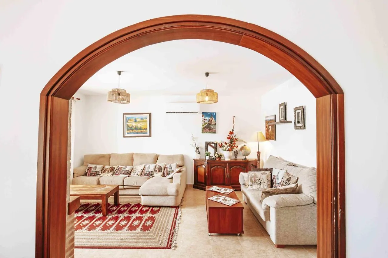 Can Lari Chalet Vall-Llobrega